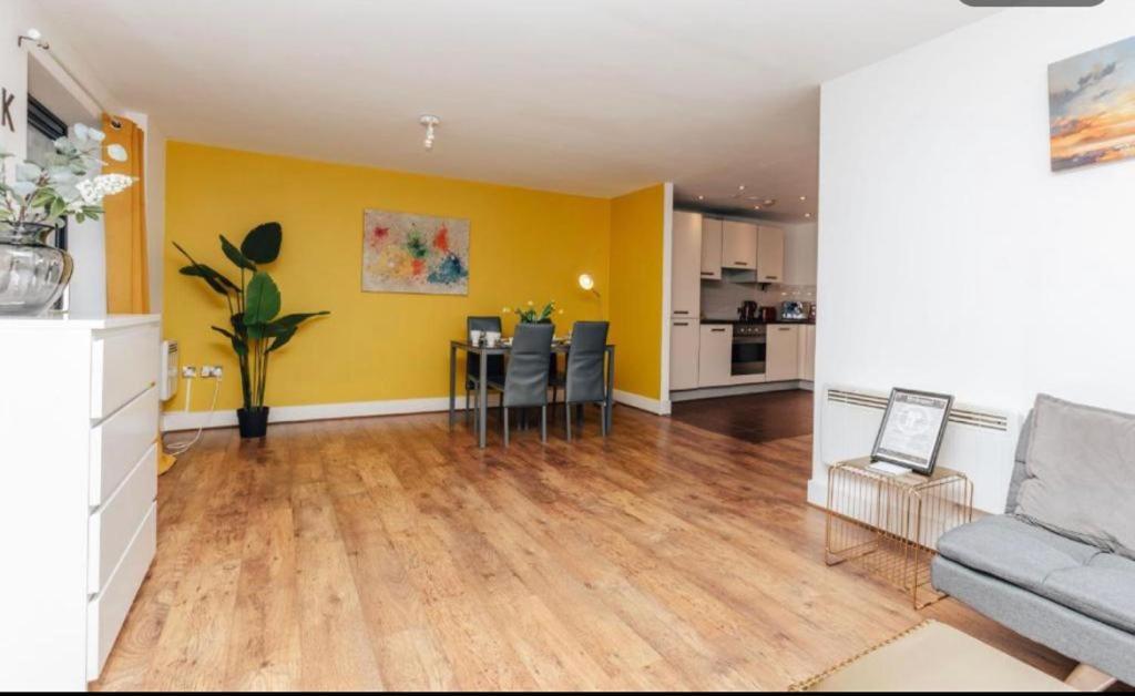 Sl Luxury 2 Bed Broad St Home Birmingham Kültér fotó